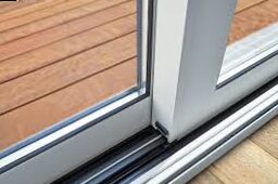 How to install a sliding door correctly: step by step guide