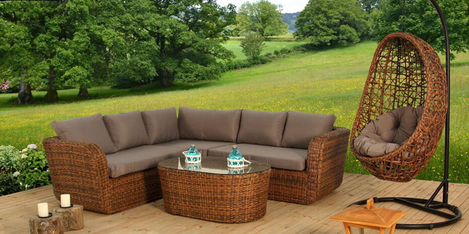 How to take care of and protect the garden tables in rattan