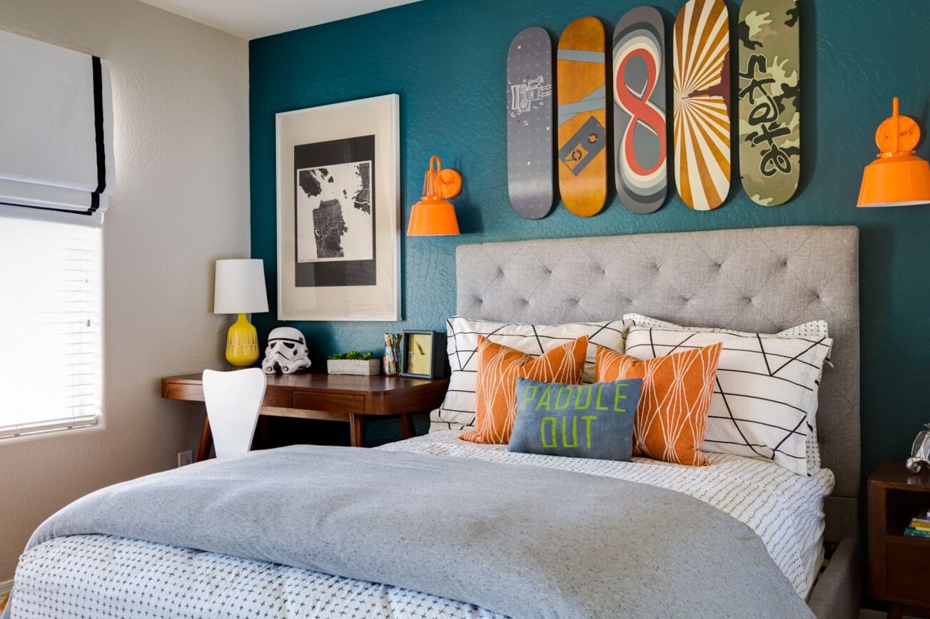 Teen bedroom decor: long live the skateboard!