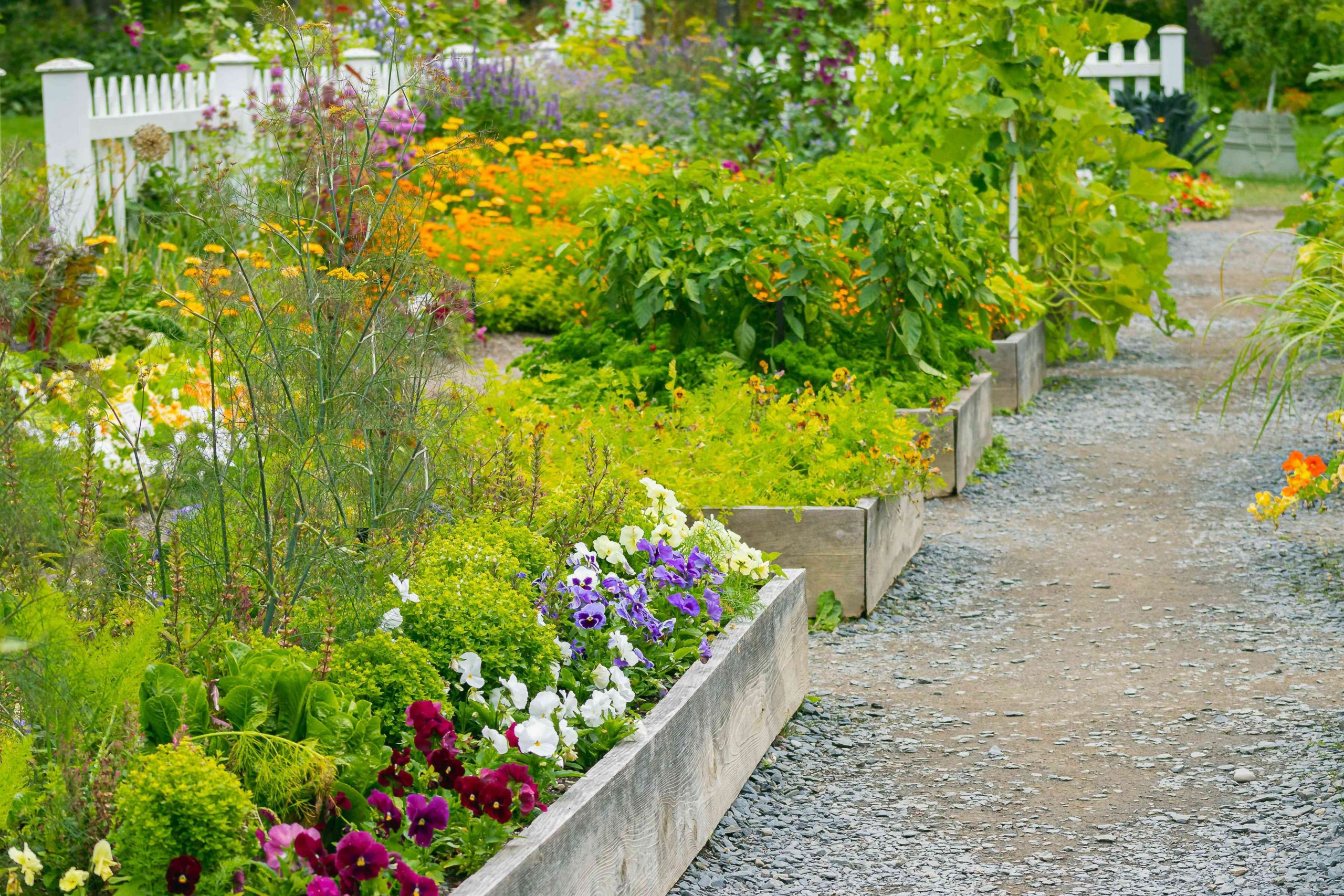 How to fit out your garden?
